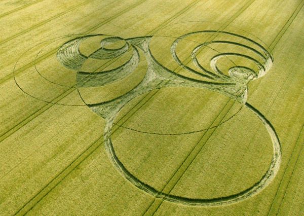 Crop Circle at Hackpen Hill, Nr Wrougton, Wiltshire. 
30 May 2011. 

http://www.cropcircleconnector.com/2011/hackpen/hackpen2011a.html